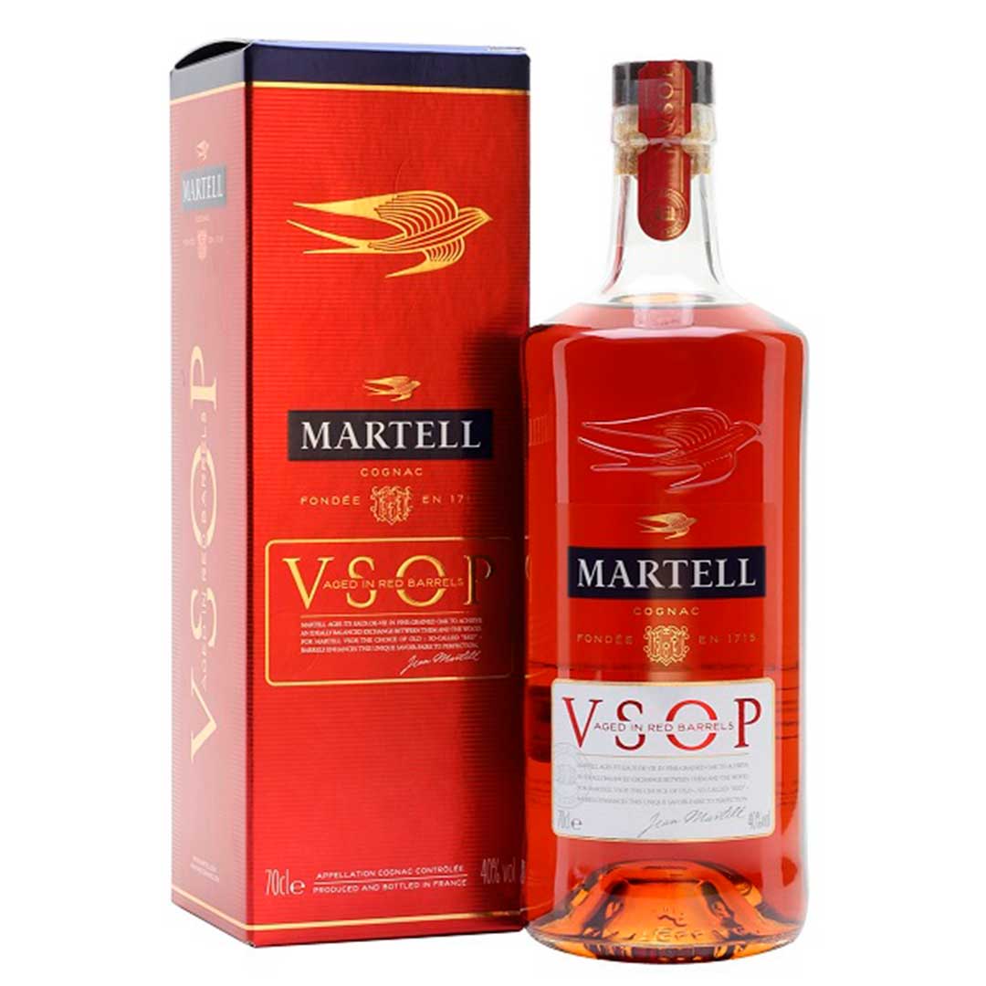 Коньяк Martell VSOP в подарунковій упаковці 0,7л 40%