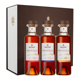 Набір бренді вірменський Ararat Independence 20, 25, 30 років 3× 0,2л 40%