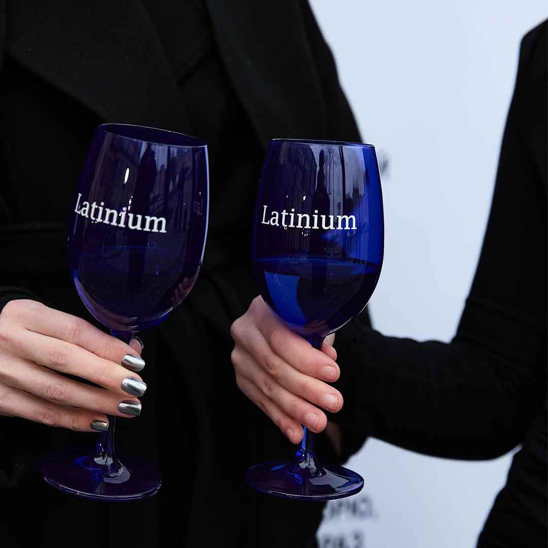 Алкогольний напій Latinium Sparkling Mеrtes газований напівсолодкий білий 0,75л 8,5% купити
