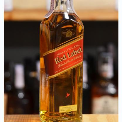 Виски Johnnie Walker Red Label выдержка 4 года 1 л 40% Бленд (Blended) в RUMKA. Тел: 067 173 0358. Доставка, гарантия, лучшие цены!