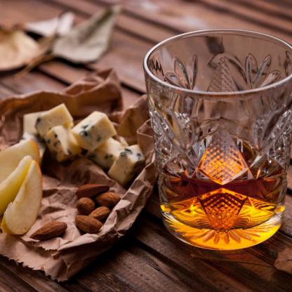 Виски блендовый Saint Bernard 0,5 л 40% Крепкие напитки в RUMKA. Тел: 067 173 0358. Доставка, гарантия, лучшие цены!