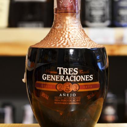 Текіла Sauza Tequila Tres Generaciones Anejo 0,7л 38% Міцні напої на RUMKA. Тел: 067 173 0358. Доставка, гарантія, кращі ціни!