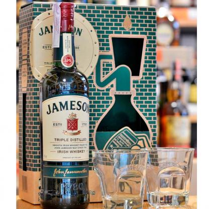 Віскі Джемісон 0,7 л + 2 склянки, Jameson + 2 glasses 0,7 л 40% Подарункові набори на RUMKA. Тел: 067 173 0358. Доставка, гарантія, кращі ціни!