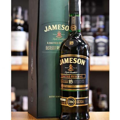 Віскі Jameson Limited Reserve 18 років витримки 0,7 л 40% в подарунковій упаковці Віскі на RUMKA. Тел: 067 173 0358. Доставка, гарантія, кращі ціни!