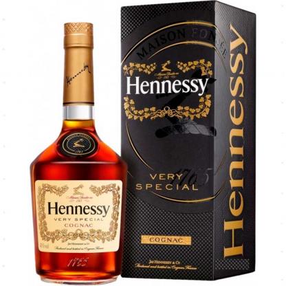 Коньяк Hennessy VS 4 роки витримки 1л 40% у подарунковій упаковці Коньяк і бренді на RUMKA. Тел: 067 173 0358. Доставка, гарантія, кращі ціни!