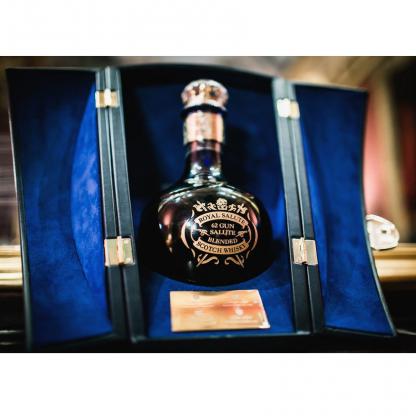 Виски Chivas Royal Salute 62 Gun Salute 1 л 43% в подарочной коробке Бленд (Blended) в RUMKA. Тел: 067 173 0358. Доставка, гарантия, лучшие цены!