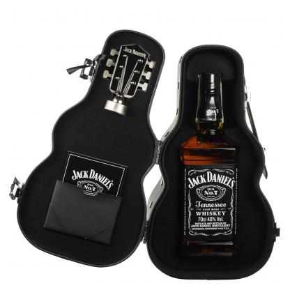 Виски Теннесси Jack Daniel's Old No.7 0,7 л 40% в футляре гитары Крепкие напитки в RUMKA. Тел: 067 173 0358. Доставка, гарантия, лучшие цены!