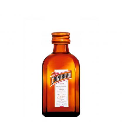 Ликер Cointreau 0,05л 40% Крепкие напитки в RUMKA. Тел: 067 173 0358. Доставка, гарантия, лучшие цены!
