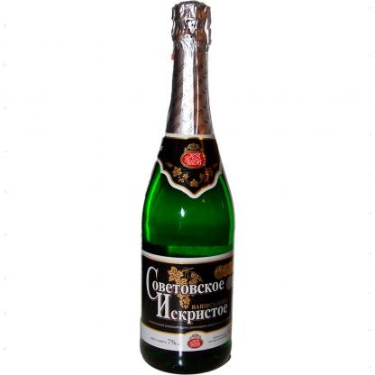 Винний напій Радянське Іскристе ігристий білий напівсолодкий 0,75 л 7% Шампанське напівсолодке на RUMKA. Тел: 067 173 0358. Доставка, гарантія, кращі ціни!