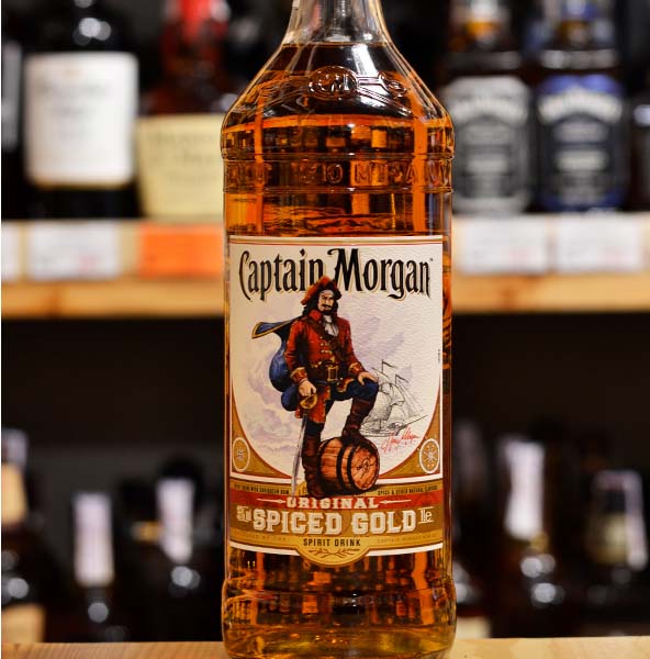 Ромовый напиток Captain Morgan Spiced Gold 1л 35% купить