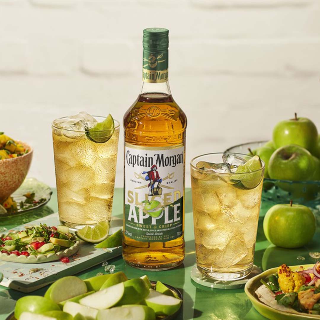 Ромовый напиток Captain Morgan Sliced Apple 0,7л 25% купить