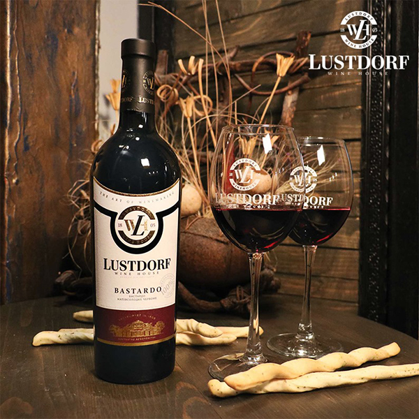 Вино Lustdorf Bastardo червоне напівсолодке 0,75л 9-13 % Вино напівсолодке на RUMKA. Тел: 067 173 0358. Доставка, гарантія, кращі ціни!, фото3