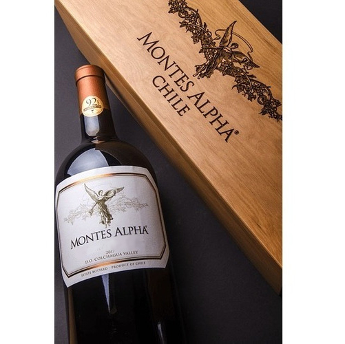 Вино Montes Alpha Chardonnay белое сухое 0,75л 13,5% купить