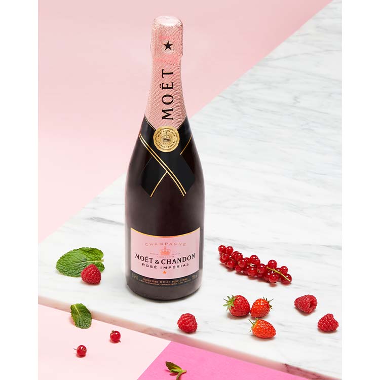 Шампанское Moet + Chandon Rose Imperial сухое розовое 0,75л 12% в подарочной упаковке купить