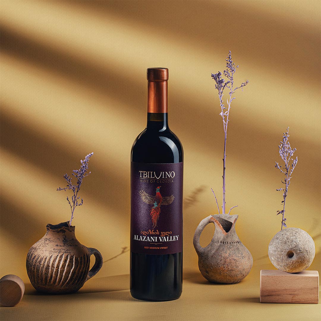 Вино Tbilvino Алазанська долина червоне напівсолодке 0,75л 11,5% купити