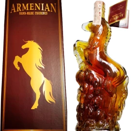 Коньяк вірменський "П'ять зірок" 5 років Кінь 0,5л 40% купити