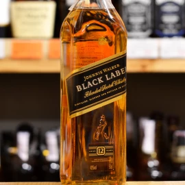 Виски Johnnie Walker Black label 12 лет выдержки 0,5 л 40% в подарочной упаковке купить