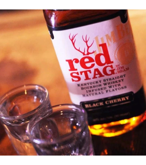 Ликер Jim Beam Red Stag Cherry 0,7л 32,5% + Royal Club Ginger Ale в Украине