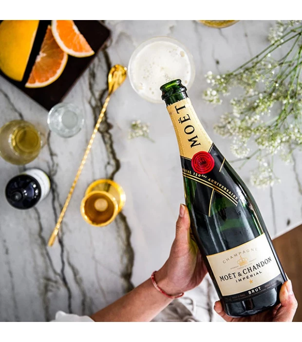 Шампанское Moet & Chandon Brut Imperial белое сухое 0,75л 12% купить