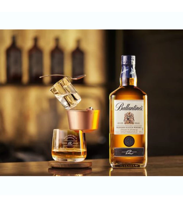 Виски Ballantine's 12 лет выдержки 0,7л 40% в подарочной упаковке в Украине