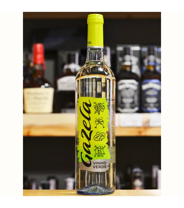 Вино Gazela Vinho Verde белое полусухое 0,75л 8,5% купить