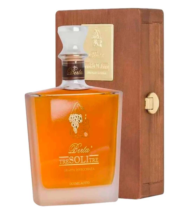 Граппа Berta Тре Соли Тре деревянная коробка 0,7л 43%