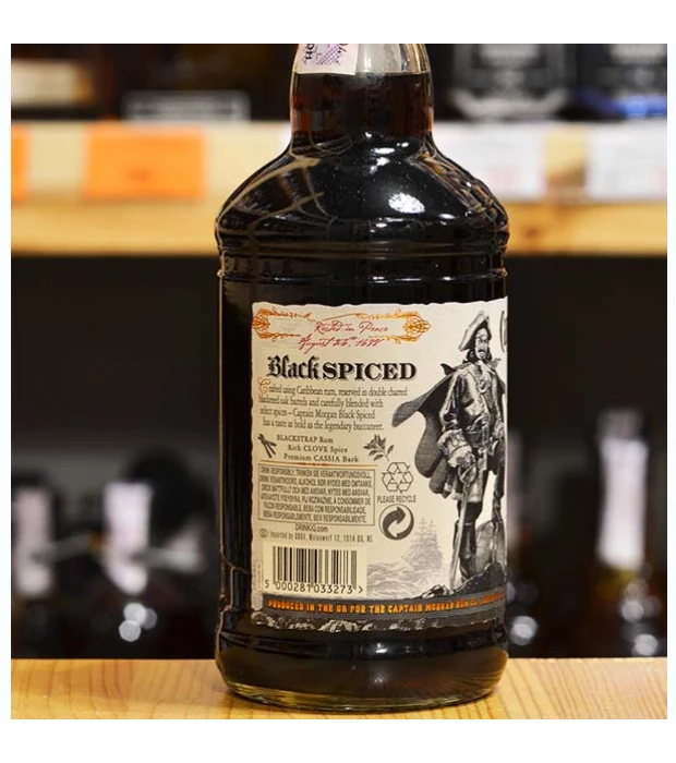 Ромовый напиток Captain Morgan Spiced Black 0,7л 40% купить