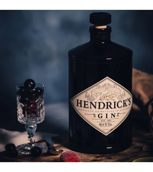 Шотландский джин Hendrick's 1л 41,40% купить