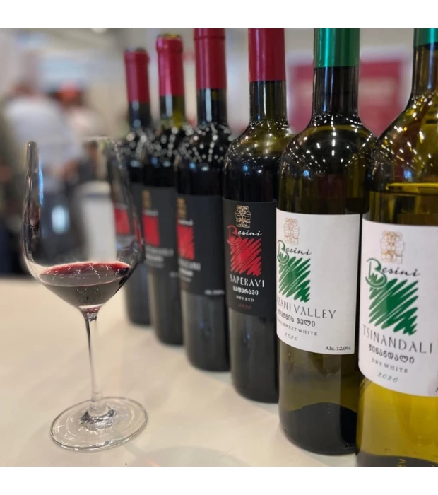 Вино Besini Алазанська долина червоне напівсолодке 0,75л 12% купити