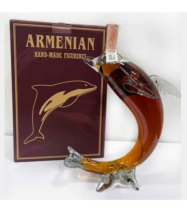 Коньяк армянский Пять Звезд Дельфин 5 лет выдержки 0,5л 40%