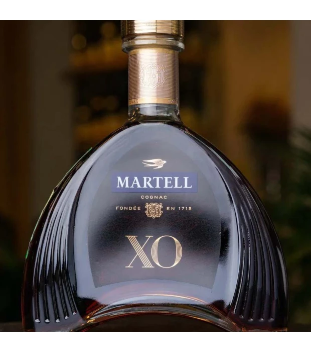 Коньяк Martell XO 0,7 л 40% в подарунковій упаковці в Україні